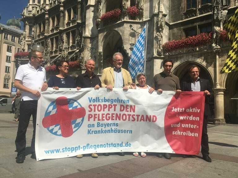 Initiatoren auf dem Marienplatz.