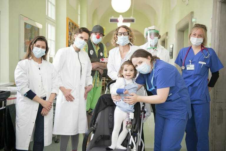 Gruppenbild Pflegekräfte und Ärzte