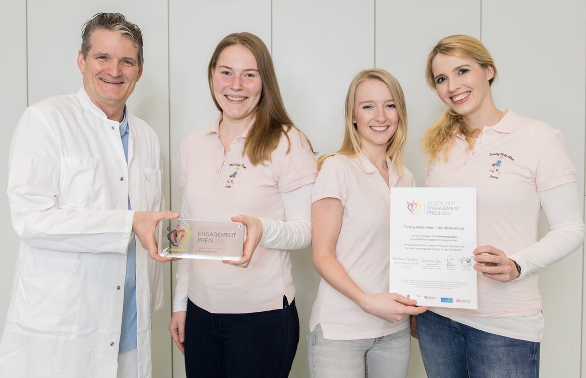 "Kliniknannys" der Unimedizin Rostock erhalten Engagementpreis Health&Care Management
