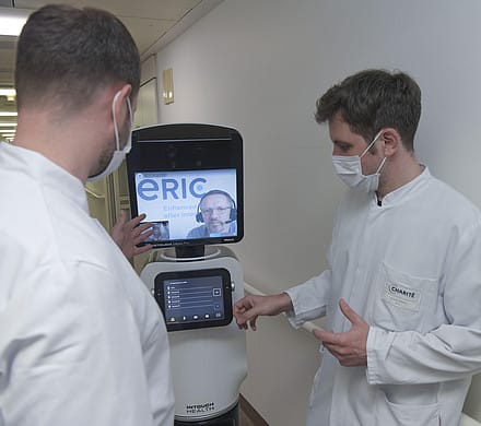 Televisite, Charité, ERIC, Visitenroboter