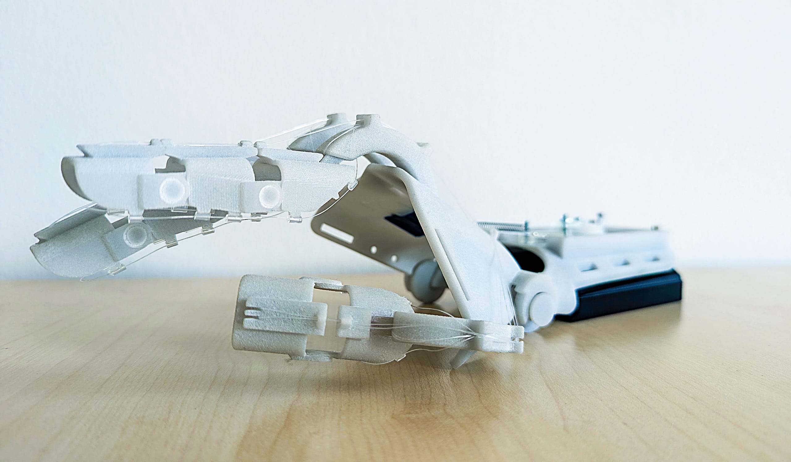Exoskelette-als-Hilfsmittel-f-r-den-Weg-zur-ck-in-den-Alltag