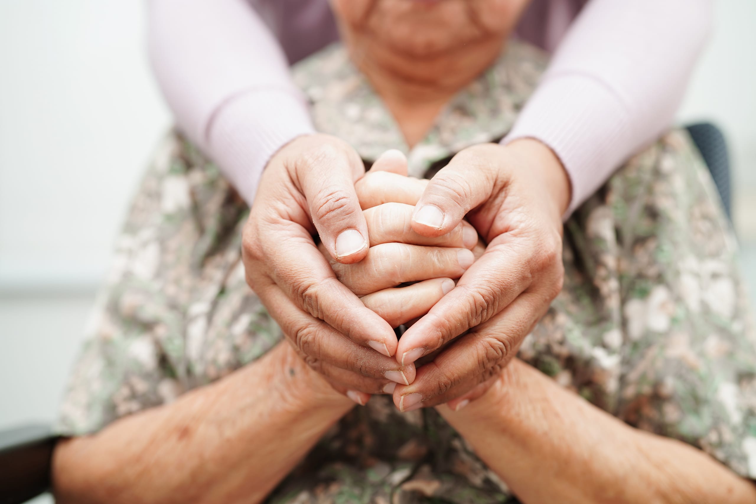 Palliativmedizin-Behandlung-von-Betroffenen-und-Angeh-rigen